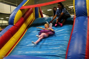 Besides dancing, kids and UConn students can partake in moon bounces and other activities. ( Photos used with permission from Maddie Love/HuskyTHON Communications)
